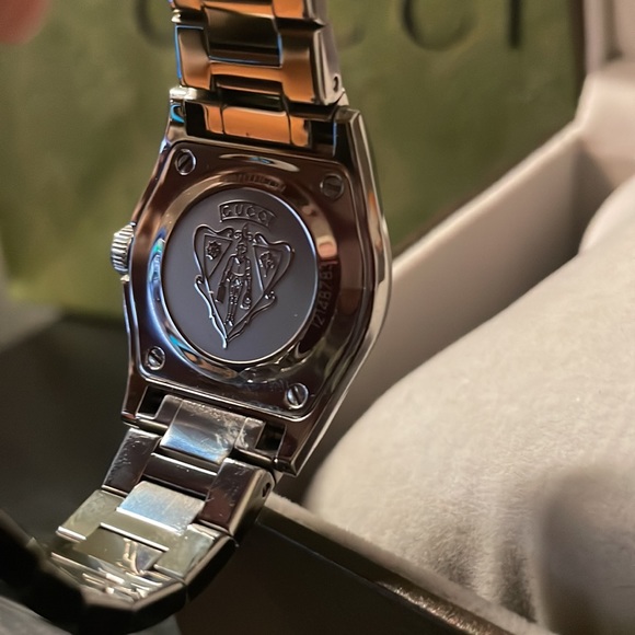 Gucci Pantheon/ stainless steel bracelet black dial - Picture 7 of 8